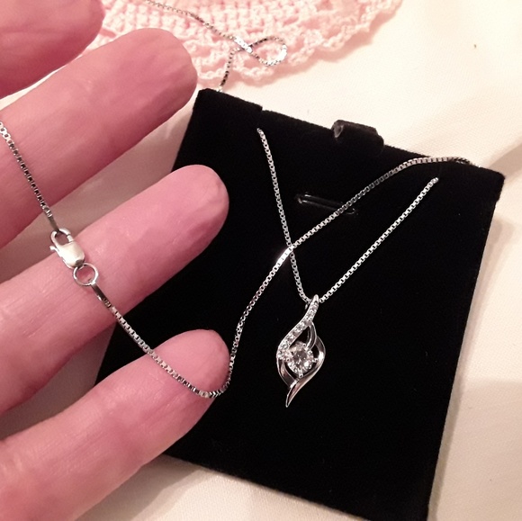 NEW STERLING 925 ITALY CZ PENDANT & CHAIN, 17" - Picture 3 of 8